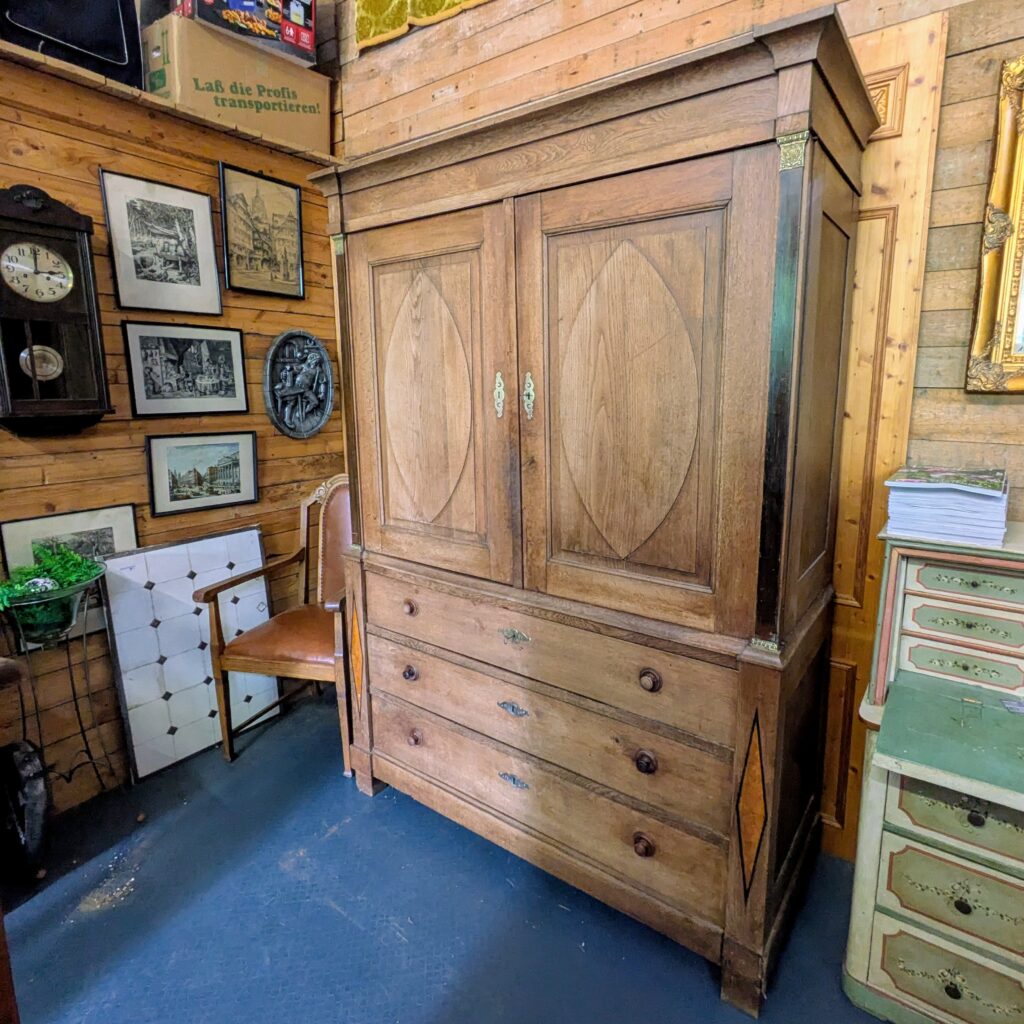 Kabinettschrank, Eiche massiv, um 1800