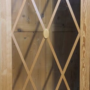 Weichholzschrank, Jugendstil, verglast – Bild 4