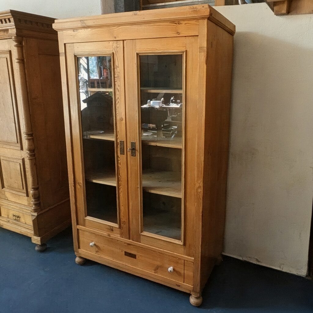 Vitrine, Weichholz, um 1910