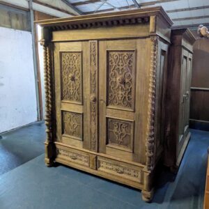 Eichenschrank, vollmassiv, Gründerzeit